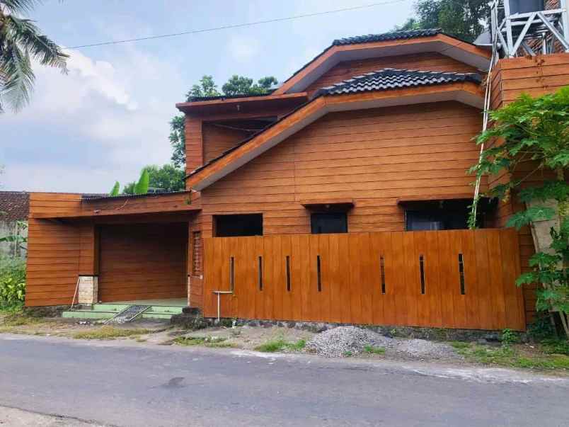dijual rumah wedomartani