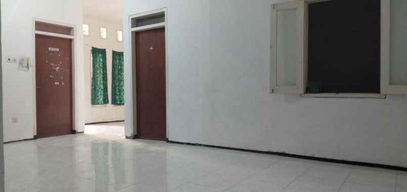 dijual rumah wiguna
