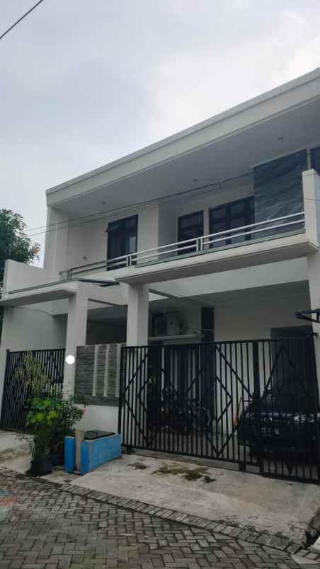 dijual rumah wisma kedung asem indah