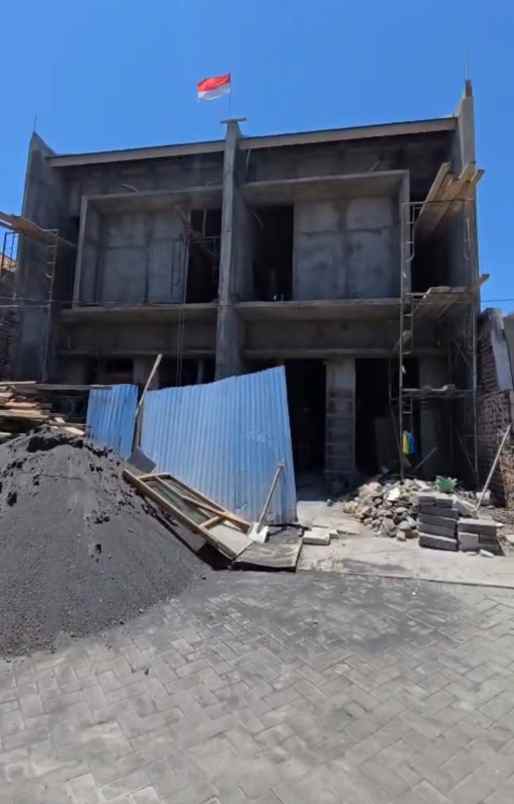 dijual rumah wisma mukti