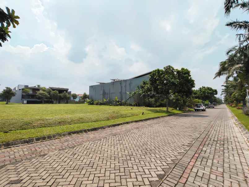 dijual tanah graha famili