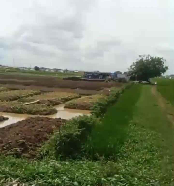 dijual tanah jalan raya jagawana