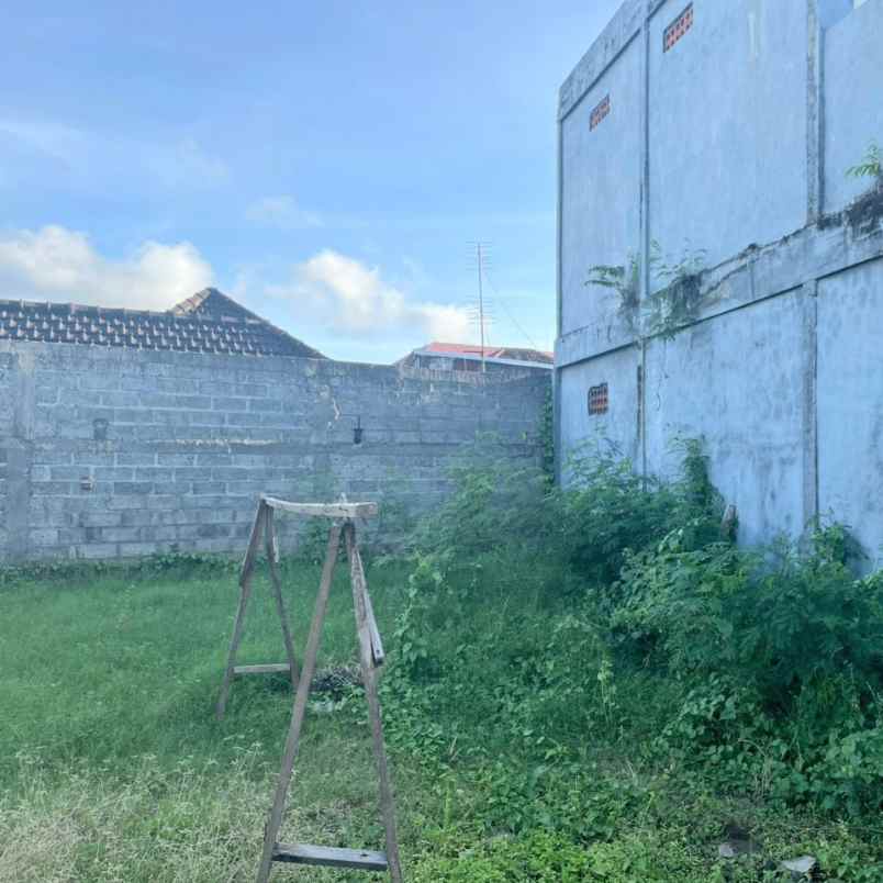 dijual tanah perum dalung permai