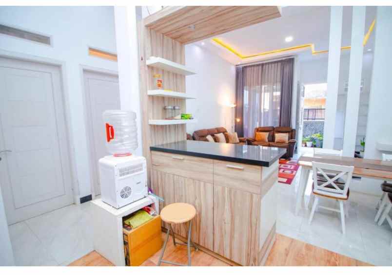 dijual villa aktif lokasi batu malang