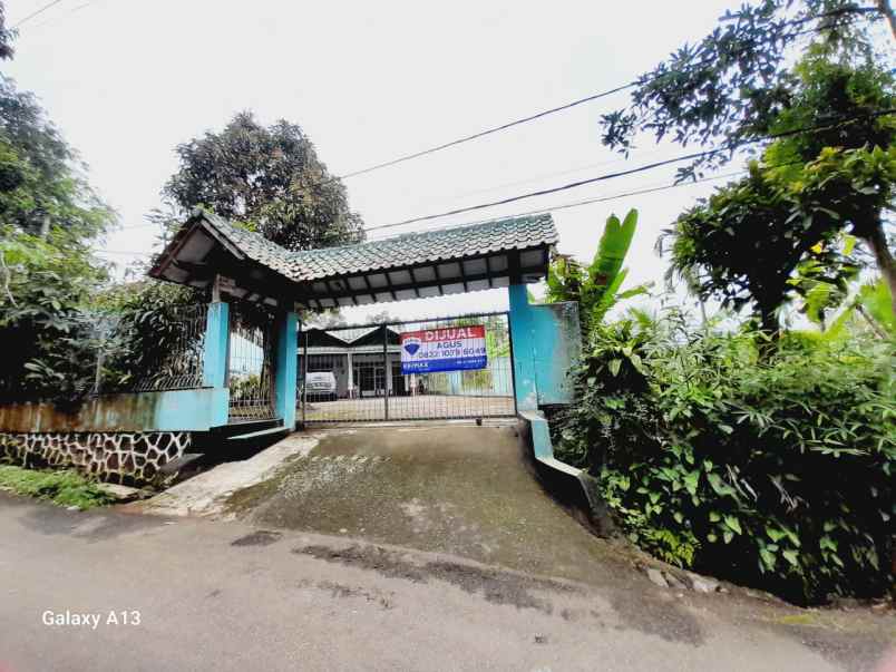 dijual villa cipayung bogor