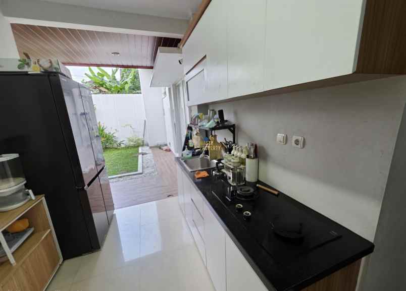 dijual villa sendangadi