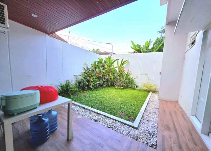dijual villa sendangadi