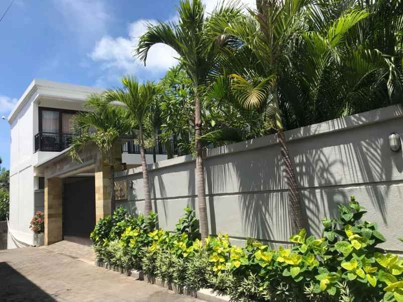 dijual villa ungasan badung bali