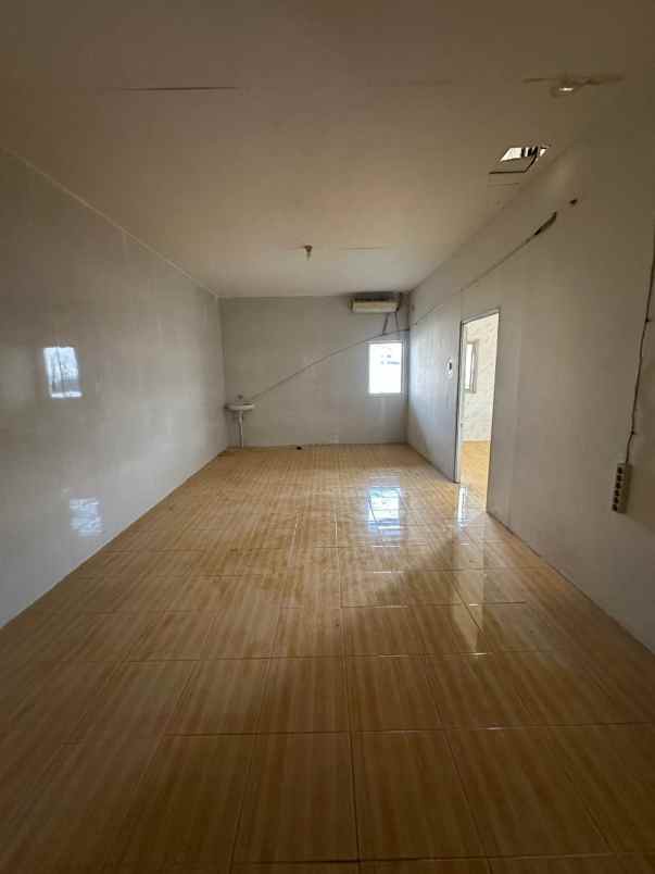 disewakan gudang lokasi suri mulia margomulyo surabaya