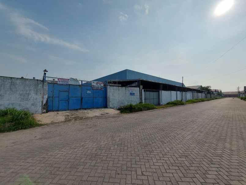 disewakan gudang lokasi suri mulia margomulyo surabaya