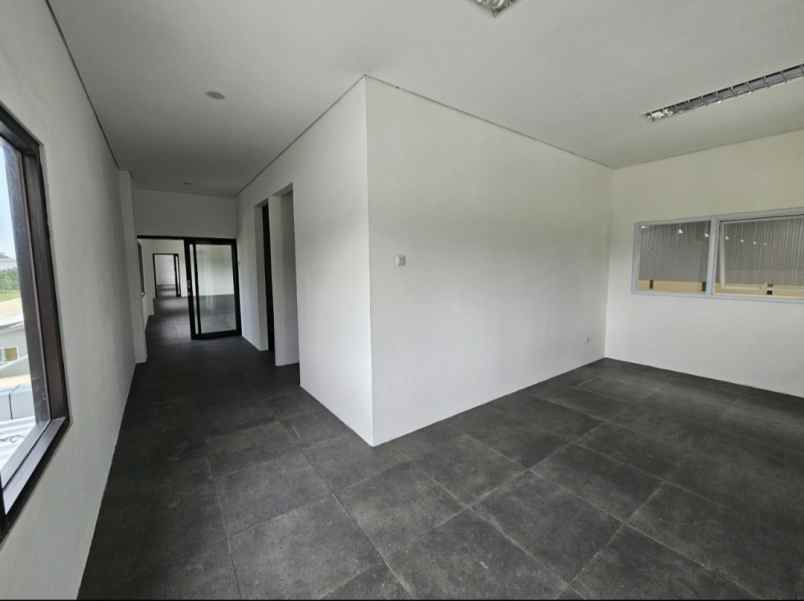 disewakan ruko gudang kantor delta silicone cikarang pusat