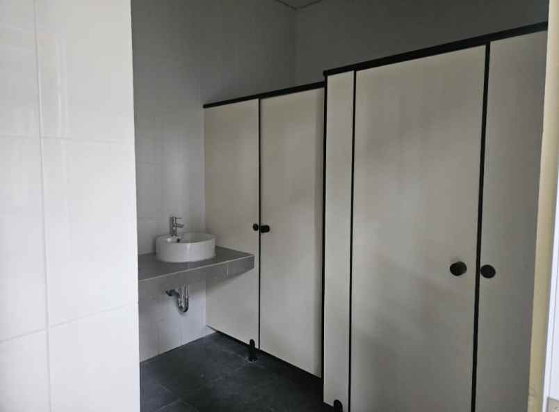 disewakan ruko gudang kantor delta silicone cikarang pusat