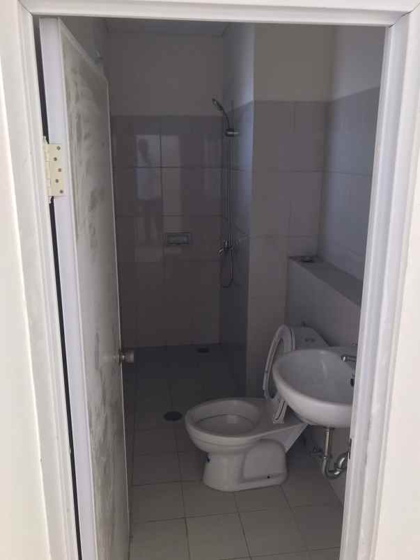 disewakan ruko gudang kantor jakarta garden city