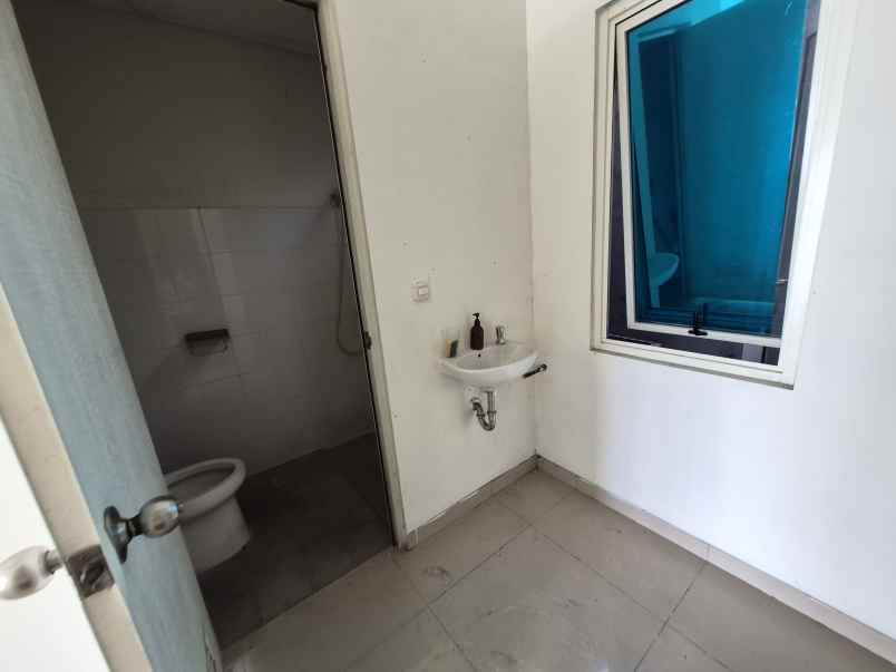 disewakan ruko gudang kantor suvarna sutera ruko