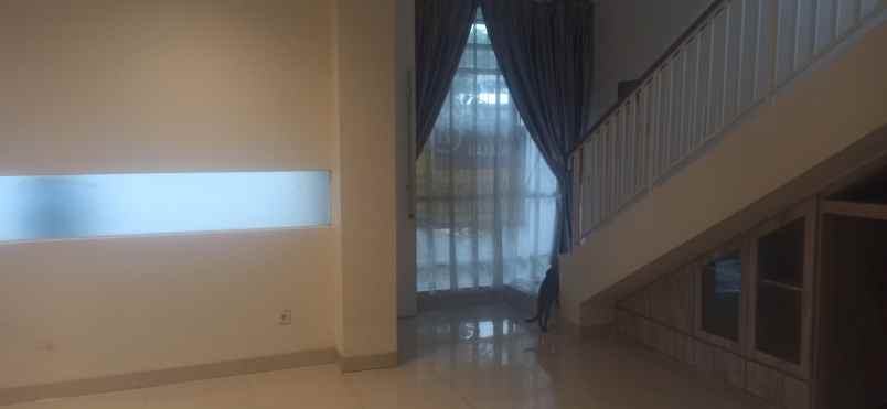 disewakan rumah bintaro sektor 9 semi furnished