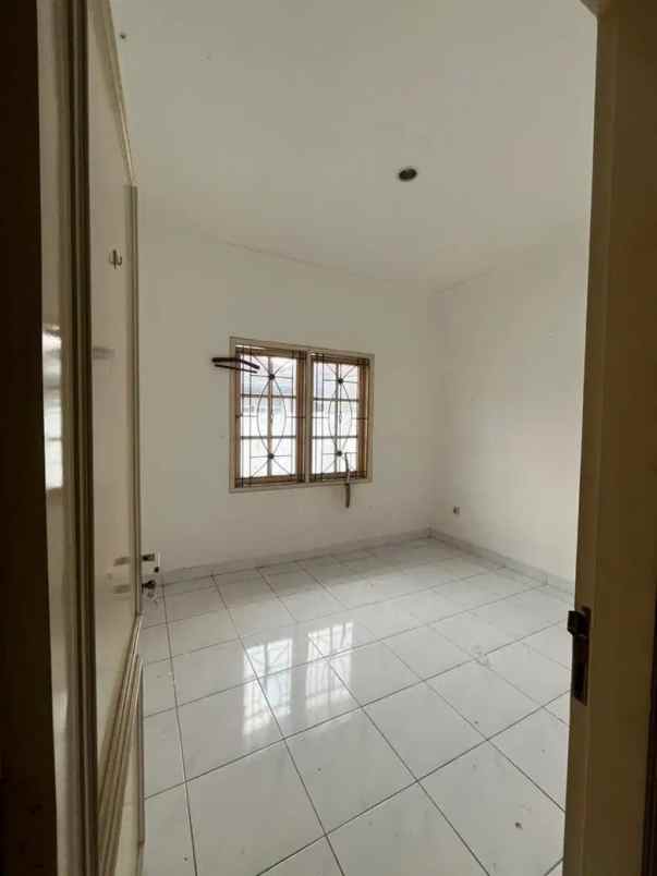 disewakan rumah ciputat
