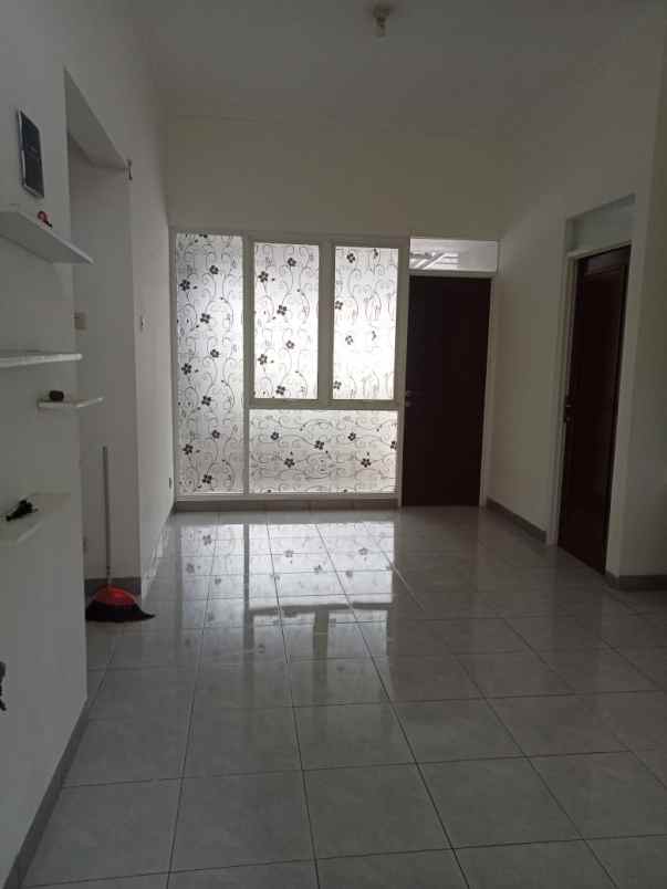 disewakan rumah di bsb village aurora terrace murah