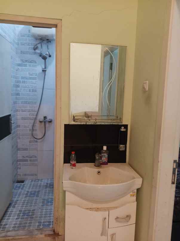 disewakan rumah komplek ciganitri regency