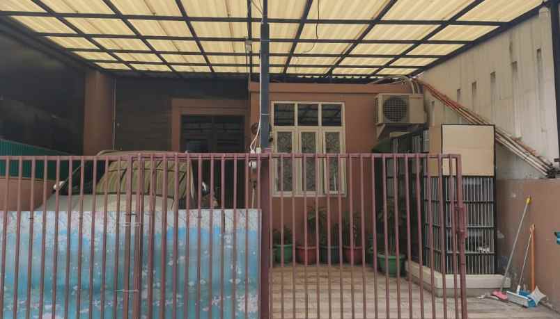 jarang ada rumah komplek eksklusif setradago antapani