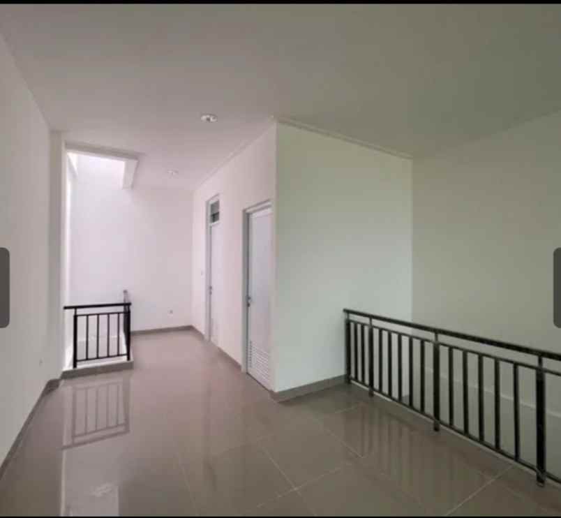 jual ruko la riviera pik2 hadap boulevard