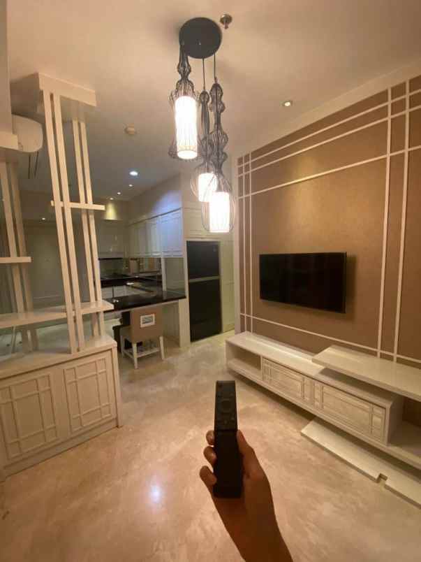 khusus sewa the peak apartment full furnished komplit