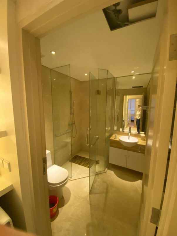 khusus sewa the peak apartment full furnished komplit