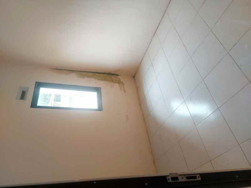 over kredit 35juta rumah hook luas 100m di citayam