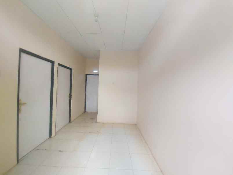 over kredit 35juta rumah hook luas 100m di citayam