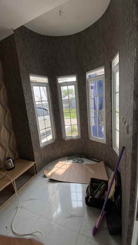 over kredit rumah cicilan murah dan flat