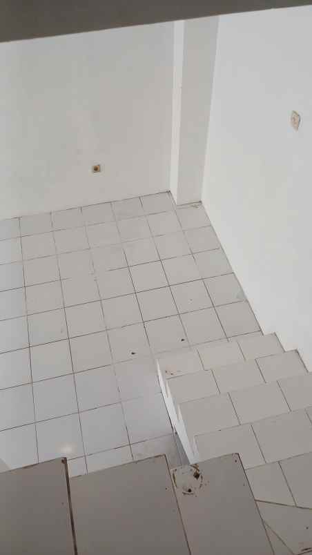 ruko dijual karawaci depan superindo harkit