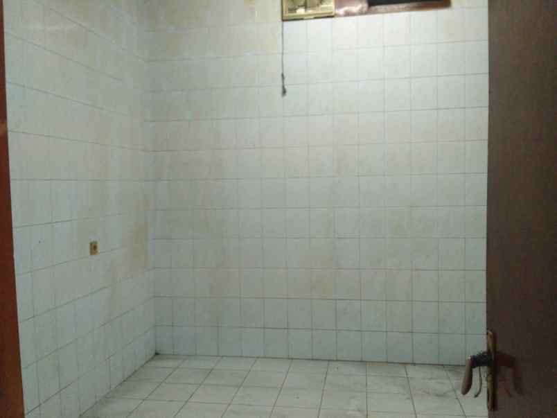 ruko gudang kantor lumajang