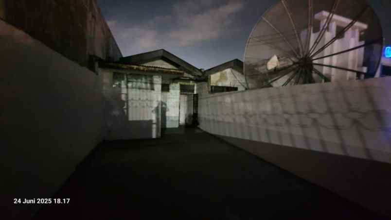 ruko jl tembaan hadap utara