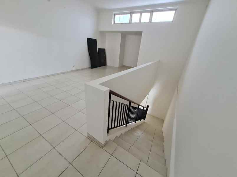 ruko paris junction wisata bukit mas
