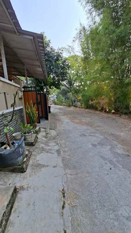 rumah 1 5lt hdp timur semi furnished cluster di cinere