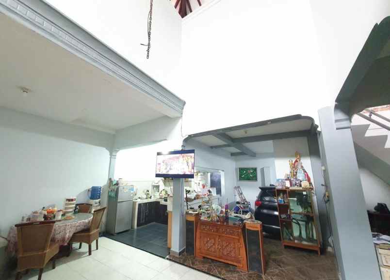 rumah 2 lantai hook srondol banyumanik semarang