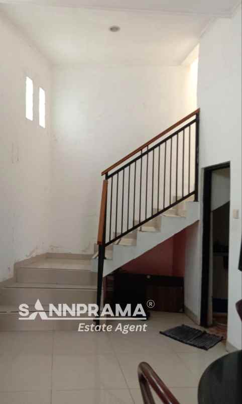 rumah 2 lantai kamar 5 di dalam cluster tapos utami
