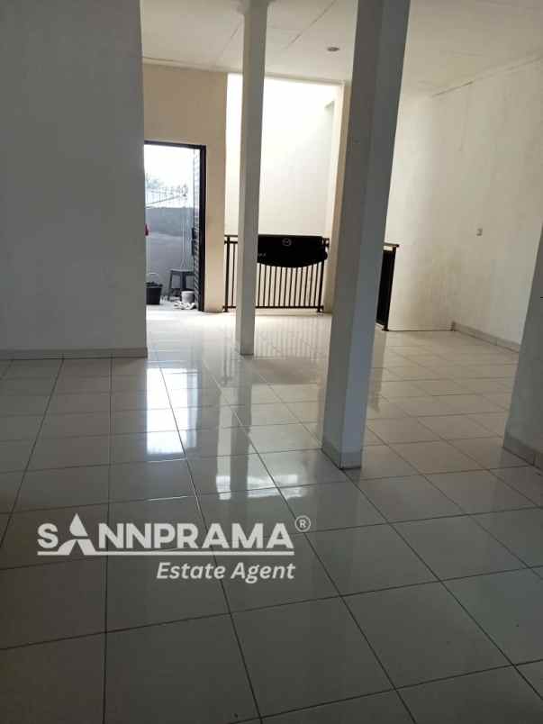 rumah 2 lantai kamar 5 di dalam cluster tapos utami