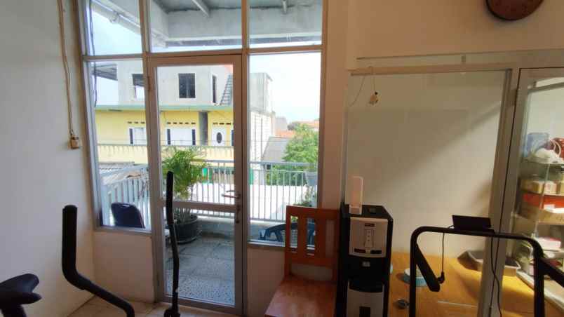 rumah 2 lantai luas 120m type 2kt harapan jaya bekasi