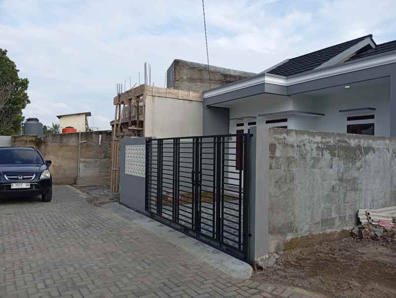rumah baru cisasawi cihanjuang siap huni lokasi mudah