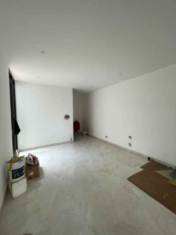 rumah baru minimalis dalam komplek cinere estate