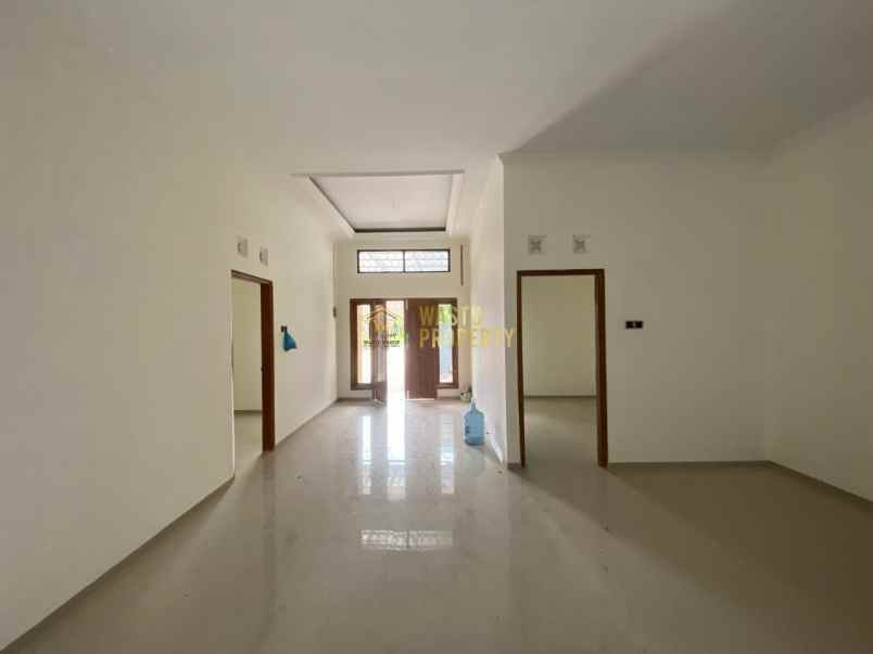 rumah baru strategis dekat uii dan wisata blue lagoon