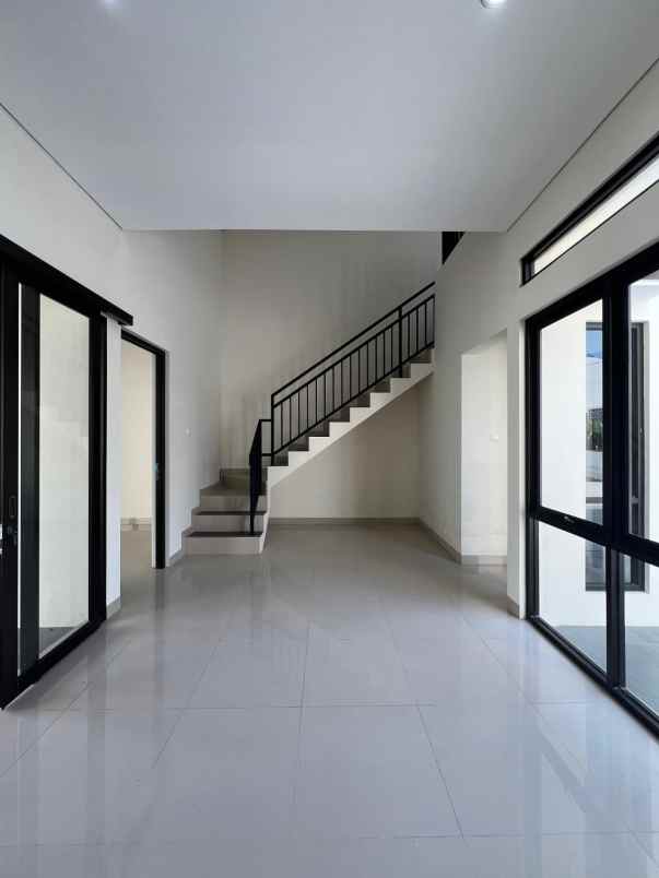 rumah berkelas di kawasan sejuk kaliurang