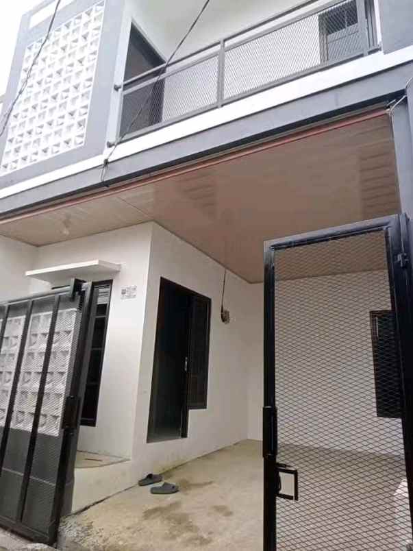 rumah berkualitas 2 lantai