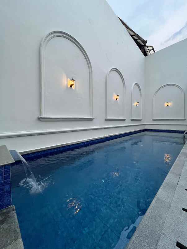 rumah brand new modern klasik kebayoran lama