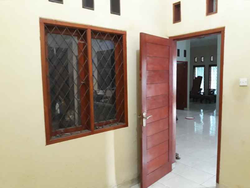 rumah cantik hook siap huni di perum rawalumbu bekasi
