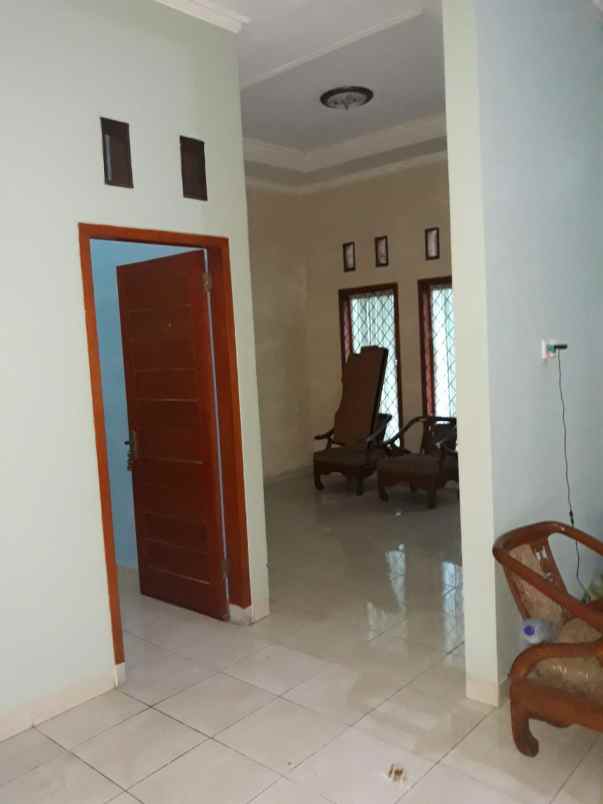 rumah cantik hook siap huni di perum rawalumbu bekasi