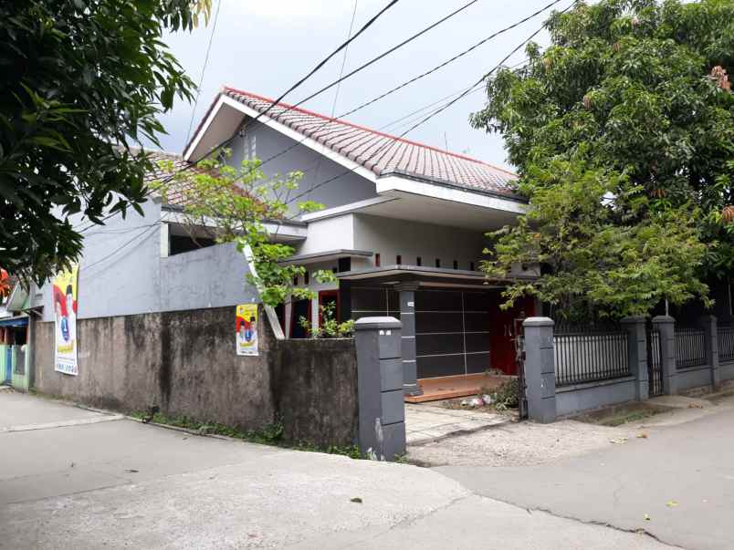 rumah cantik hook siap huni di perum rawalumbu bekasi