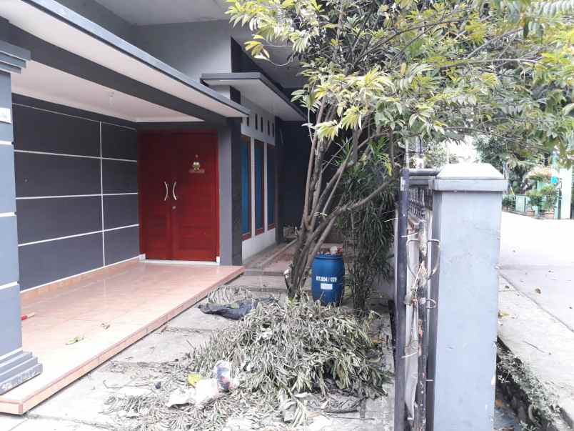 rumah cantik hook siap huni di perum rawalumbu bekasi