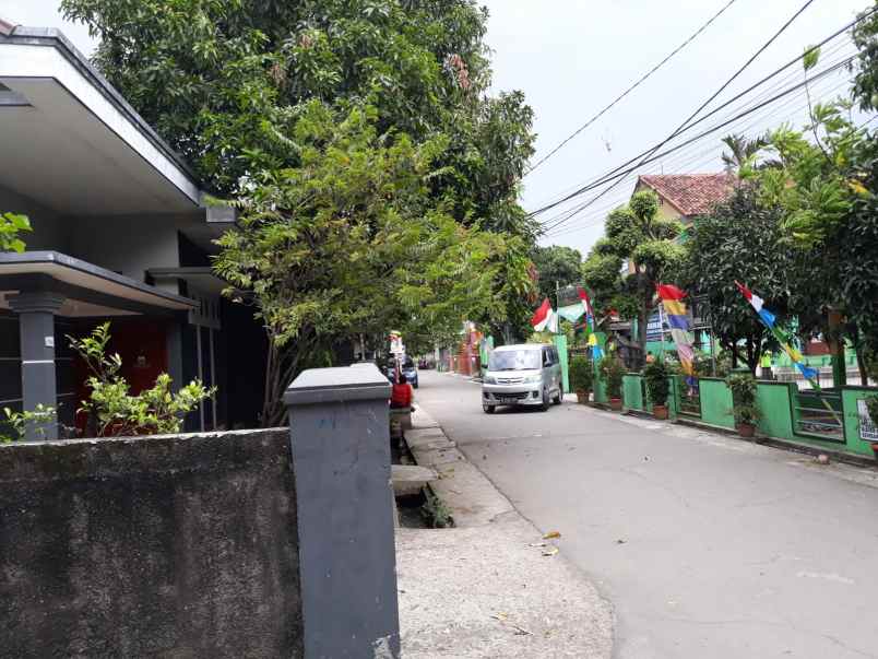 rumah cantik hook siap huni di perum rawalumbu bekasi