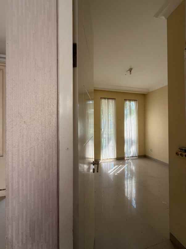 rumah cluster east coast pakuwon city